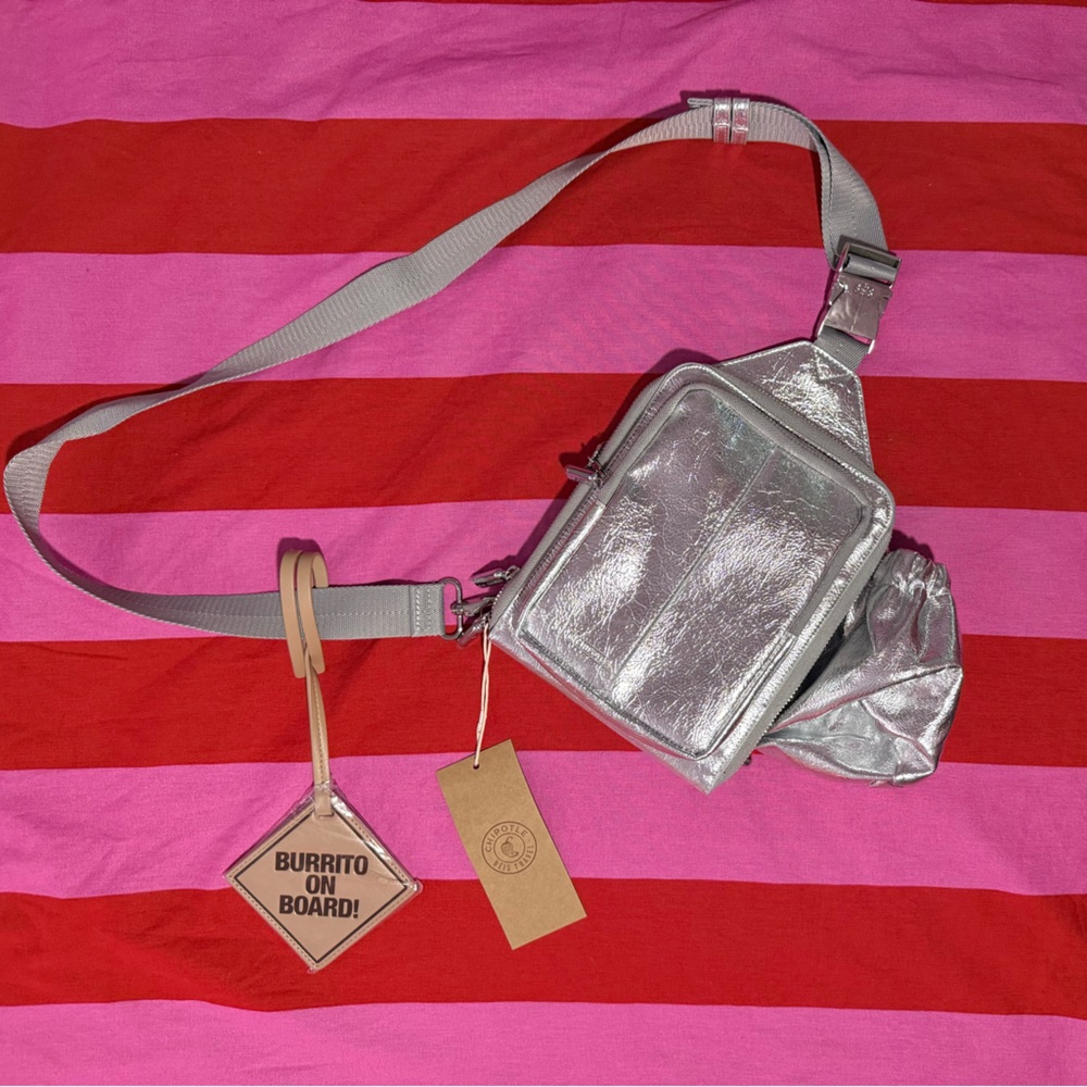 BEIS x Chipotle Napkin Sling in Foil - To Go Collection - BRAND NEW